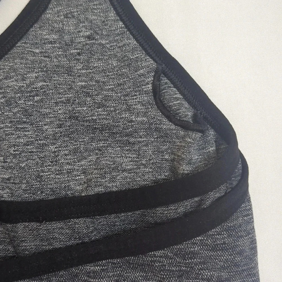 Gymshark Adapt Mark Seamless Sports Bra, Color Gray/Black Size M - Picture 8 of 14